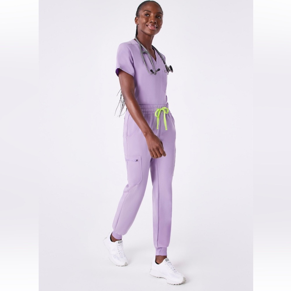 Figs Lavender Dew Scrub Set